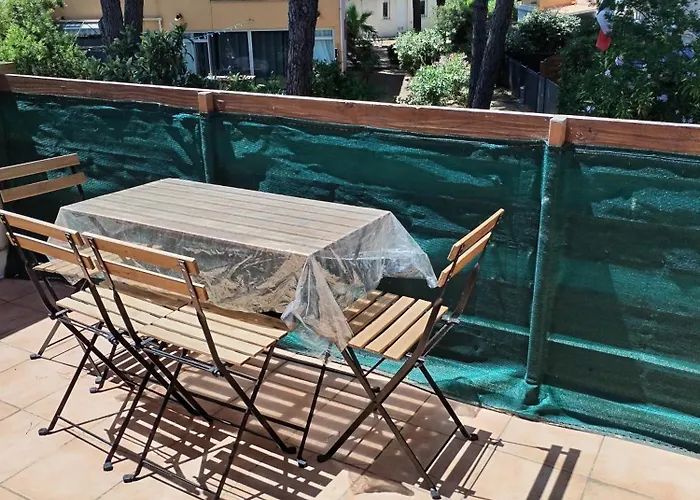 Appartement équipé Village Naturiste à 100 M *